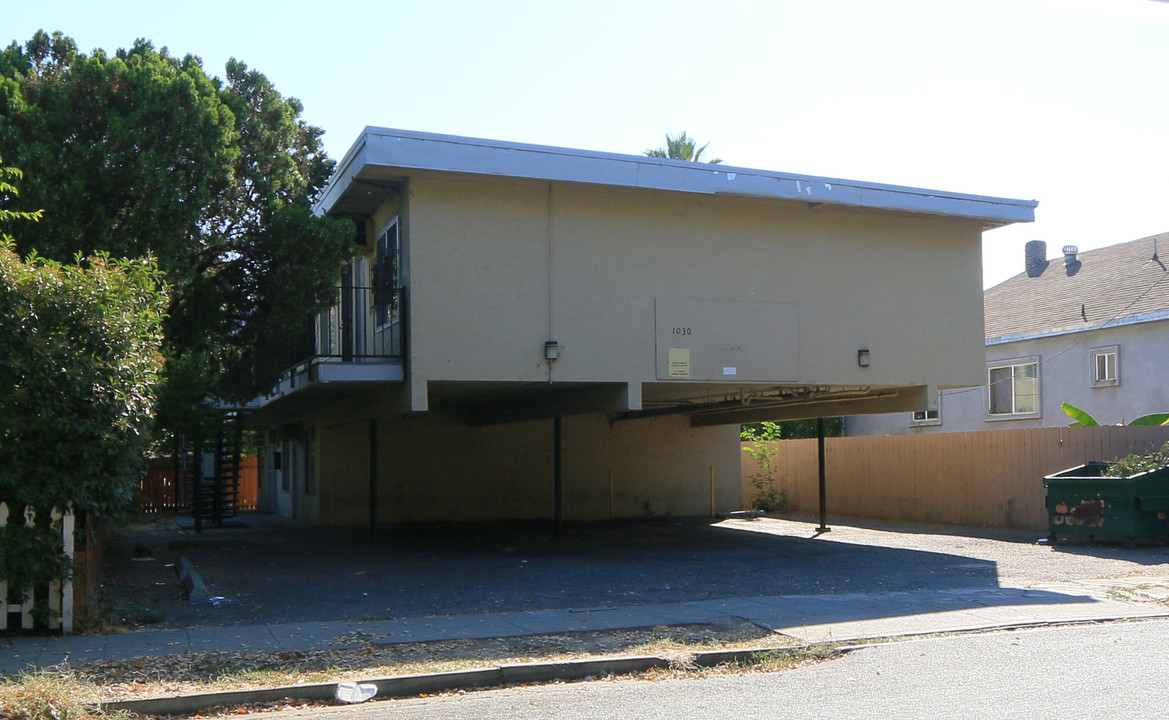 1030 S Grant St in Stockton, CA - Building Photo