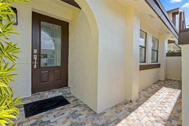 12725 SW 66th St in Miami, FL - Building Photo - Building Photo