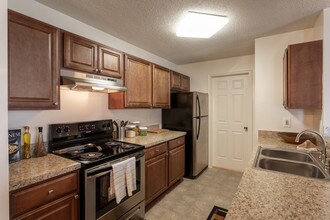 Lakewood Apartments in Stafford, VA - Foto de edificio - Interior Photo