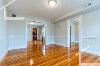 50 Brock St, Unit 3 in Boston, MA - Building Photo - Building Photo