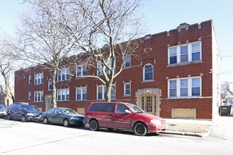 3253 W 66th Pl in Chicago, IL - Foto de edificio - Building Photo