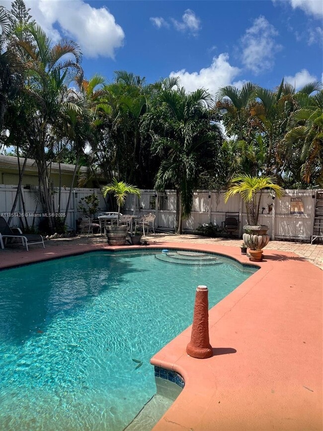 property at 2410 Thomas St