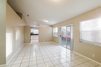 4792 NW 5th Pl in Coconut Creek, FL - Foto de edificio - Building Photo