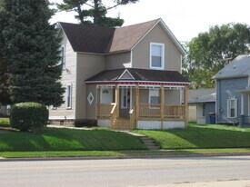 846 Michigan St NE, Unit 2