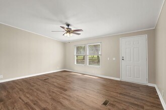 327 Myers Mayo Rd in Ridgeville, SC - Building Photo - Building Photo