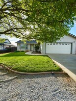 19692 Freshwater Dr in Cottonwood, CA - Building Photo