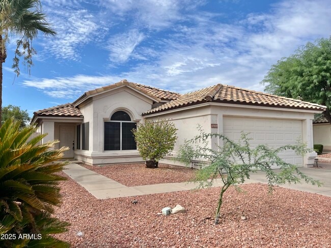 6909 W Tina Ln in Glendale, AZ - Building Photo - Building Photo