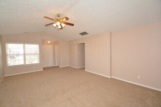 4036 Magnolia Dr in Franklin, IN - Building Photo - Building Photo