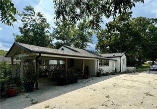 214 Etowah Dr in Cartersville, GA - Building Photo - Building Photo