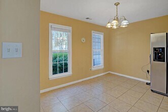 6389 Fenestra Ct in Burke, VA - Building Photo - Building Photo