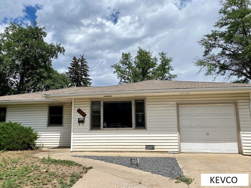 1920 W Elizabeth St in Fort Collins, CO - Building Photo