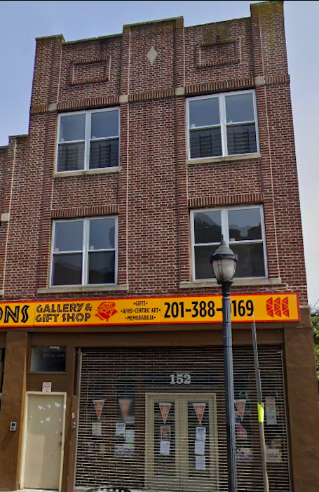 152 Martin Luther King Jr Dr in Jersey City, NJ - Building Photo