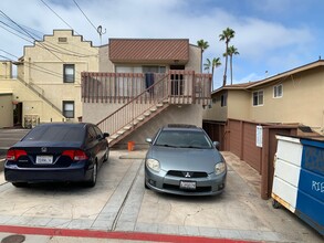 4921 Del Mar Ave in San Diego, CA - Building Photo - Building Photo