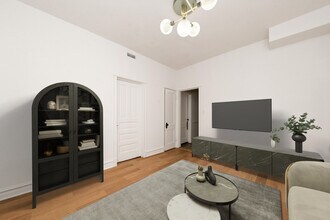 2346 W Thomas St in Chicago, IL - Building Photo - Building Photo