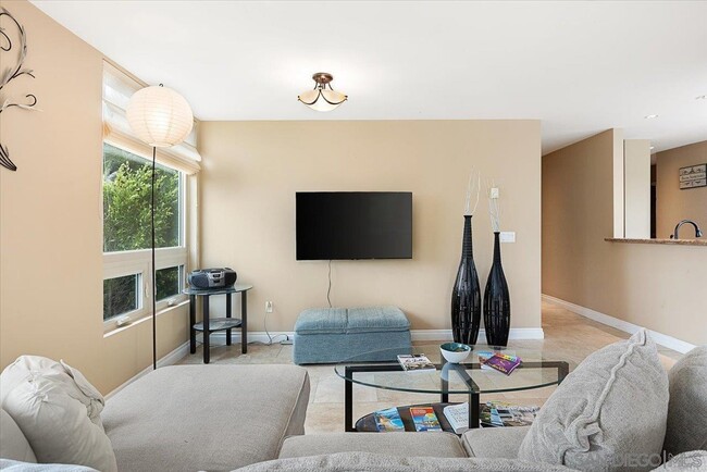 935 Genter St in San Diego, CA - Building Photo - Building Photo