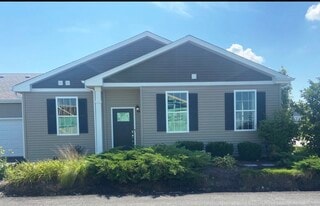 1732 Southern Cir in Pingree Grove, IL - Building Photo