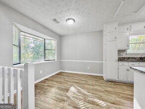 9047 Hamilton Ct in Jonesboro, GA - Building Photo - Building Photo