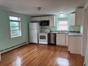 5 Border St in Woburn, MA - Building Photo - Building Photo