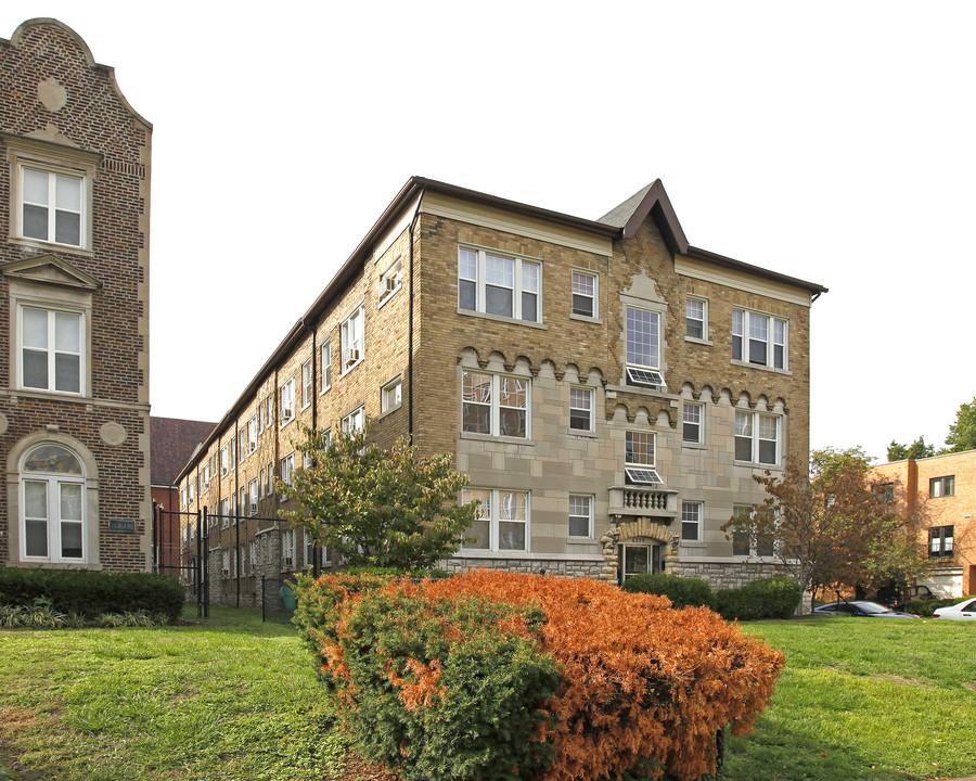 Toronto Parcade Apartments in St. Louis, MO - Building Photo