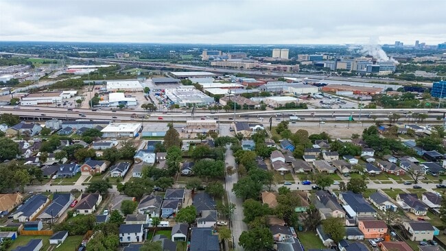 property at 1511 Scharpe St