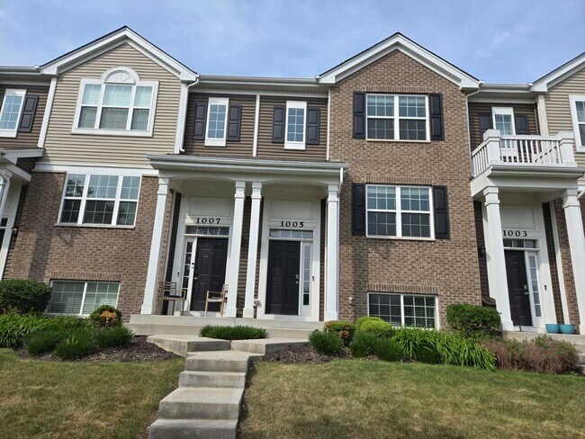 property at 1005 Charlton Ln