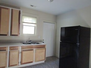 322 E Charlotte Ave in Sumter, SC - Building Photo - Building Photo