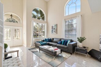 7663 Great Oak Dr in Greenacres, FL - Building Photo - Building Photo