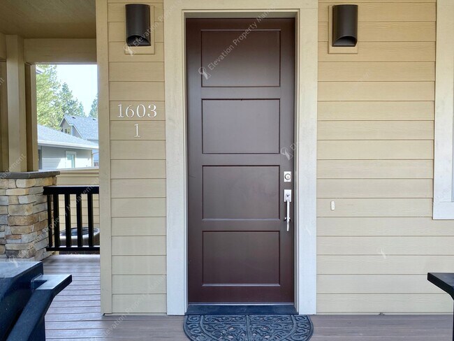 1603 NW Milwaukee Ave in Bend, OR - Building Photo - Building Photo