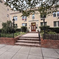 3022 Wisconsin Ave NW in Washington, DC - Building Photo