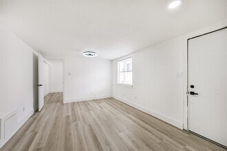 4605 Norhill Blvd in Houston, TX - Building Photo - Building Photo