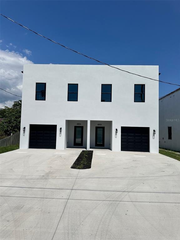 property at 4105 N Thatcher Ave