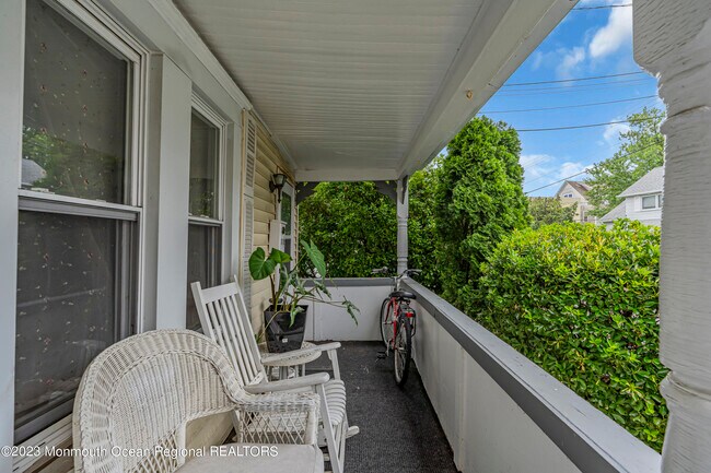 77 Benson Ave-Unit -1S in Ocean Grove, NJ - Foto de edificio - Building Photo