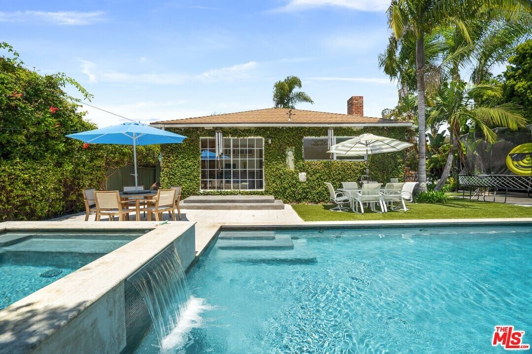 1348 Morningside Wy in Los Angeles, CA - Building Photo