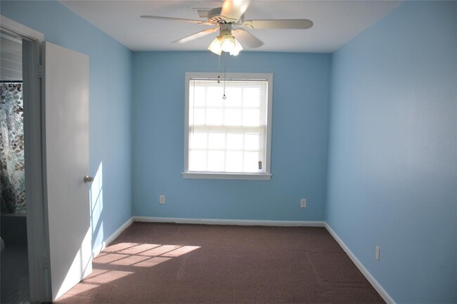 8402 Western Dr in Houston, TX - Building Photo - Building Photo