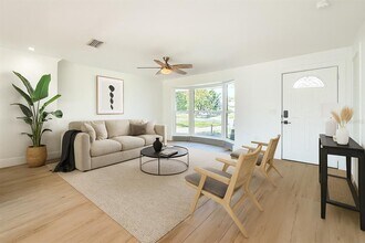 2074 Bayou Grande Blvd NE in St. Petersburg, FL - Building Photo - Building Photo