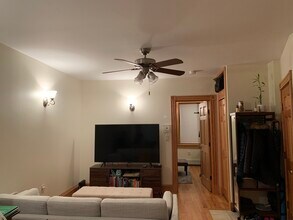 19 Phillips St, Unit 1 in Boston, MA - Building Photo - Building Photo