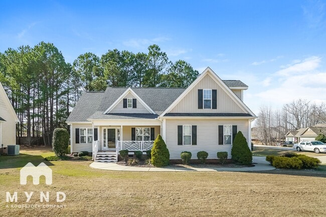 property at 40 Pinewinds Ct