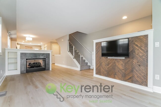 2661 SW Sylvan Heights Dr in Seattle, WA - Foto de edificio - Building Photo
