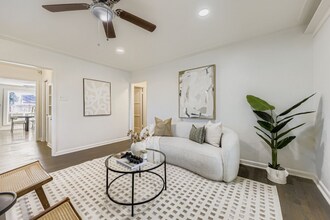 1700 W Stoll Pl in Denver, CO - Building Photo - Building Photo