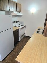 9120 N Lima Rd, Unit AFFORDABLE AND UPDATED !! in Youngstown, OH - Building Photo - Building Photo