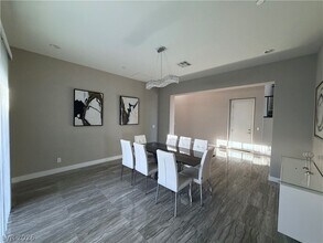 56 Olympia Chase Dr in Las Vegas, NV - Building Photo - Building Photo