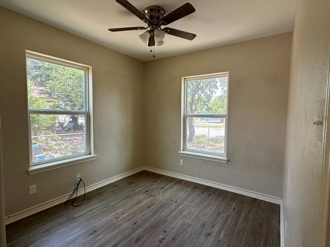 2525 Cleo St in Corpus Christi, TX - Building Photo - Building Photo