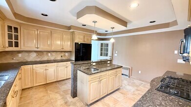 137 Summer St, Unit 135 in Waltham, MA - Building Photo - Building Photo
