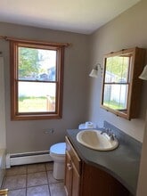 1412 Wilbraham Rd in Springfield, MA - Foto de edificio - Building Photo