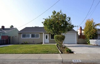 273 Staples Ave in San Jose, CA - Building Photo