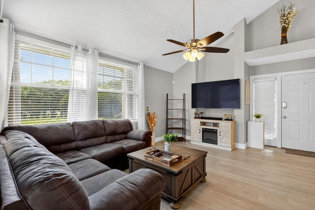 503 Andover Ct in Boynton Beach, FL - Building Photo - Building Photo