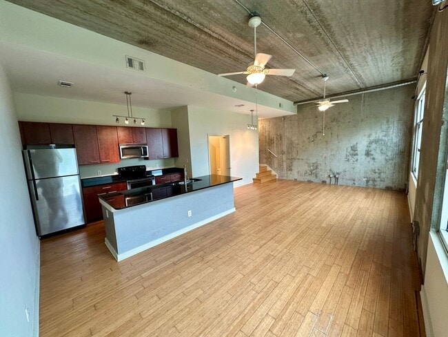 536 Selma St in Savannah, GA - Foto de edificio - Building Photo
