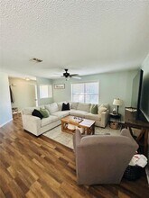 108 Creek Bend Ln in Columbus, TX - Building Photo - Building Photo