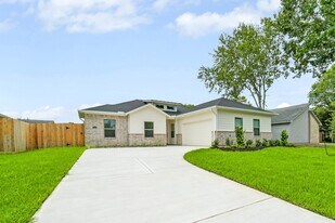 13315 Campos Dr in Houston, TX - Building Photo