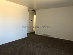 5204 Kingswood Dr in Taylorsville, UT - Building Photo - Building Photo